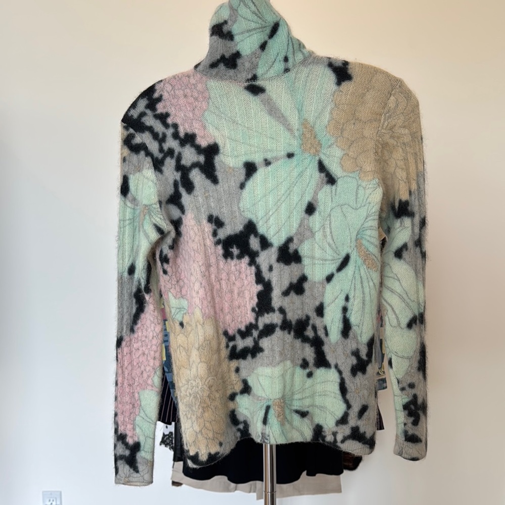 Vintage Jeanne Lanvin Paris Floral Turtleneck Sweater (near mint)